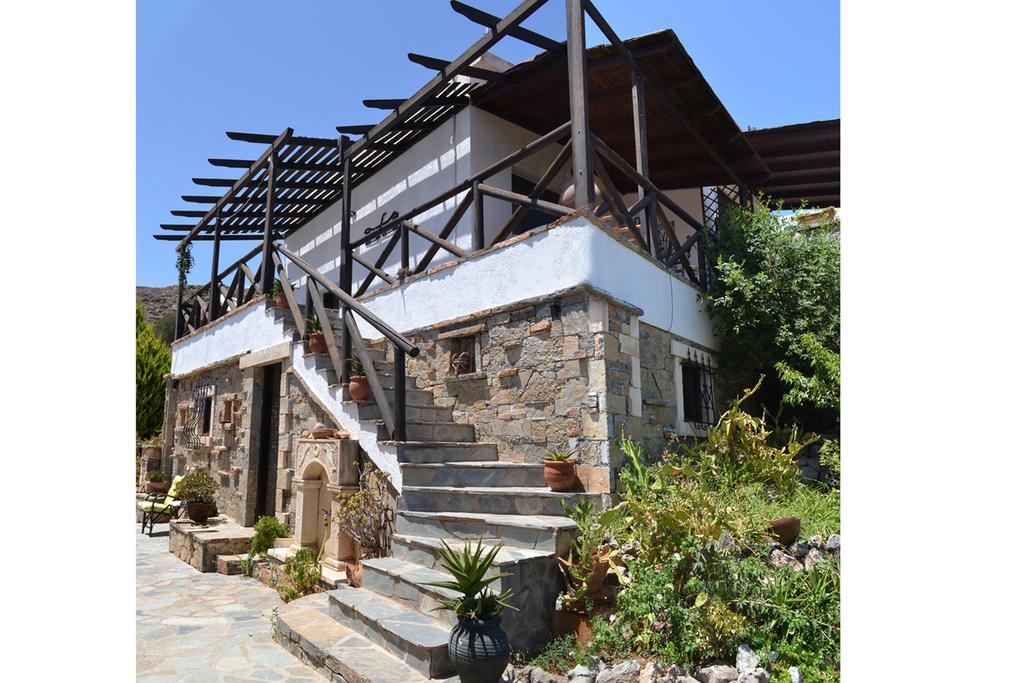 Katerina Apartments Zakros Exterior photo